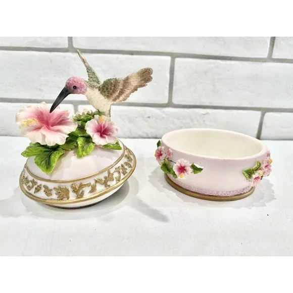 Accents Heritage House Love Me Tender Musical Trinket Box